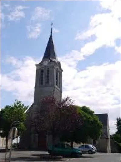 Nous sommes maintenant dans les Pays-de-la-Loire, devant l'église Saint-Martin du Buret. Commune en Mayenne angevine, elle se situe dans le département ...