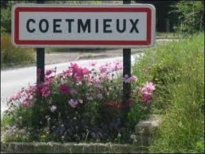 Nous sommes à l'entrée de Coëtmieux (Côtes-d'Armor), commune où les habitants se nomment ...