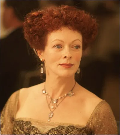 Comment se prénomme la mère de Rose ?