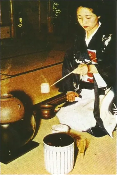 Au Japon, comment est appelée la cérémonie du thé ?