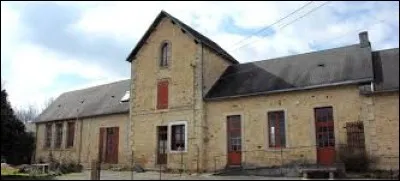 Commune de l'ancienne région Poitou-Charentes, La Chapelle-Pouilloux se situe dans le département ...