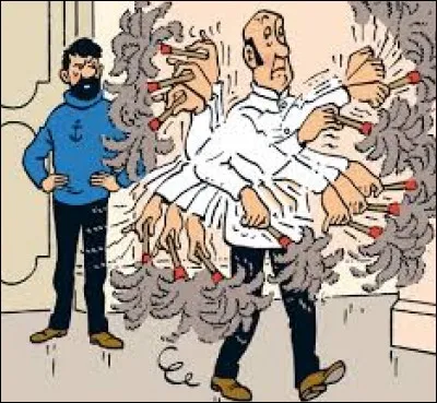 Quel est le nom du maître d'hôtel du château de Moulinsart qui apparaît dès l'album "Le Secret de la Licorne" ?