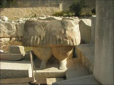 Dans quel temple nolithique de Malte, trouve-t-on cette sculpture ?