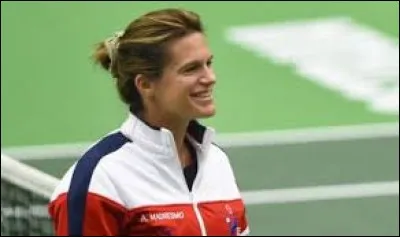 Quel célèbre joueur de tennis Amélie Mauresmo a-t-elle entrainé entre 2014 et 2016 ?