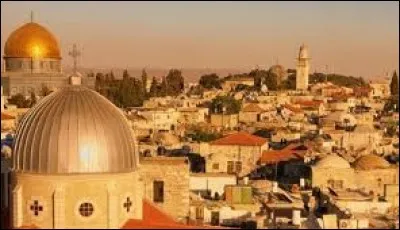 Quel pays est le deuxième à installer son ambassade à Jérusalem après les États Unis ?