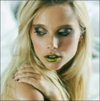 À quel âge a-t-elle commencé à être actrice ?