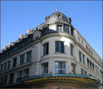 1810-1887. Il était normand, elle était provinciale, un destin hors du commun les a réunis. Ils ont tous deux fondé le Bon Marché à Paris. Qui sont ces deux grands personnages, les premiers à créer, le commerce moderne ?