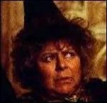 Quel est le nom de la directrice de Pouffsoufle ?