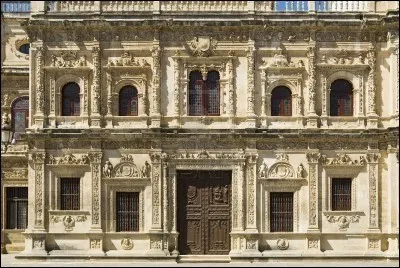 Son architecture date de 1540 et c'est l'une des plus remarquables en Andalousie. Son style est une transition entre l'art gothique et la Renaissance :