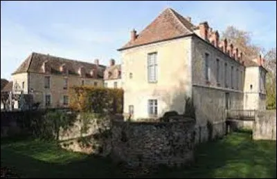 Nous sommes &agrave; La Chapelle-Gauthier, lieu o&ugrave; le ch&acirc;teau sert de mairie. Commune Seine-et-Marnaise, elle se situe en r&eacute;gion ...