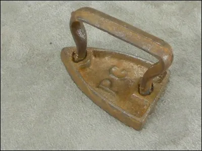 Cet objet est une taloche pour plâtrier.