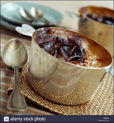 De quelle origine est cette préparation sucrée nommée teurgoule ?