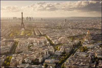 Paris est, à vol d'oiseau, à 165 km de Troyes.