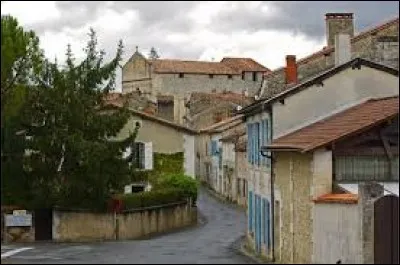 Ancienne commune de Nouvelle-Aquitaine, Saint-Privat-des-Prés se situe dans le département ...