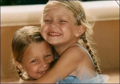 Le personnage principal possède une sur.