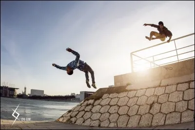 Vous jouez à du parkour...