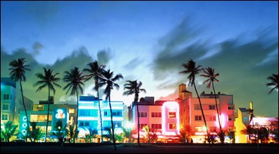Quelle célèbre rue traverse le quartier de South Beach à Miami Beach ?