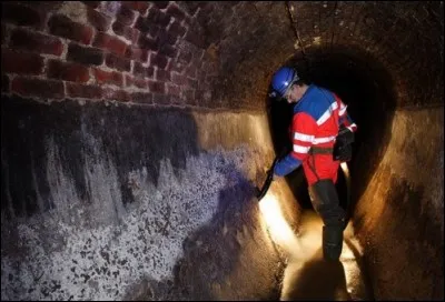 Le métier d'égoutier comporte des risques nombreux. Lesquels ?