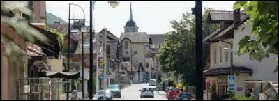Pour finir, je vous emmène en Auvergne-Rhône-Alpes, à Veyrier-du-Lac. Ville sur la rive Est du Lac d'Annecy, elle se situe dans le département ...