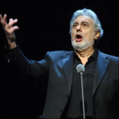 Combien de rôle différents Placido Domingo a-t-il interprétés jusqu'ici ? (en date de 2018).