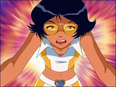 Dans un épisode, Alex quitte le WOOHP en partie à cause...