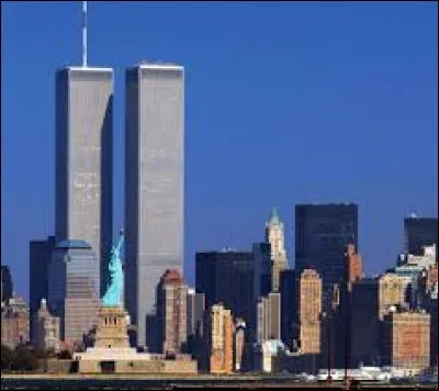 ''J'aurais été à New York 
Pour déclencher à 7 h 00 une alerte à la bombe dans les deux tours''

Dans quel quartier de New York se dressaient les deux tours du World Trade Center ?