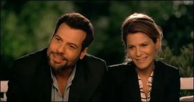 Sur quelle couverture de livre pouvons-nous lire "Qui n'a jamais rêvé d'un monde sans adulte ?" ?