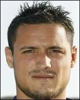 Ce joueur fait partie de l'E. N. algrienne :