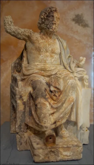 Le père d'Héraclès est :