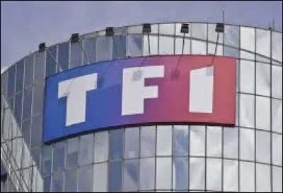 Comment débute le journal de 13h ?