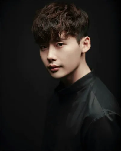 Qui l'acteur nommé Lee Jong-suk interprète ?