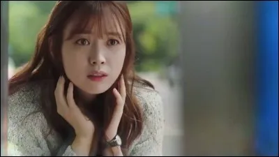 Que fait Yeong-joo afin de surprendre Kang Cheol lors du deuxième épisode ?