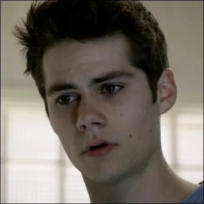 Comment s'appelle le meilleur ami du héros ?