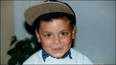 Kev Adams a raccourci son nom. Quel était-il avant ?