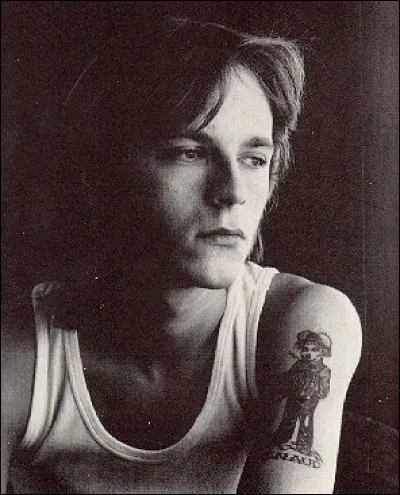 Le nom de naissance de Renaud est...