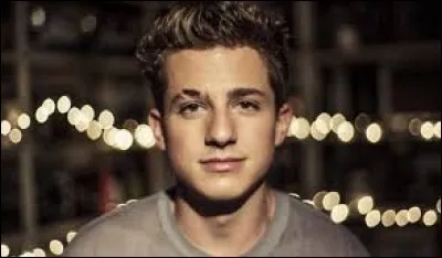 En quelle année est sorti son premier album "Nine Track Mind" ?