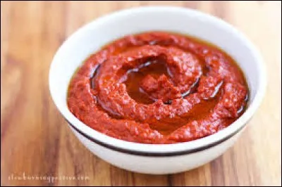 La harissa est une purée de piments rouges.