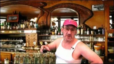 Sous quel titre Jean-Marie Gourio a-t-il publié ses recueils de citations authentiques, recueillies dans les bars ?