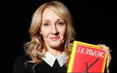 Tout d'abord, en quelle année J.K. Rowling a-t-elle achevé son dernier roman "Harry Potter" ?