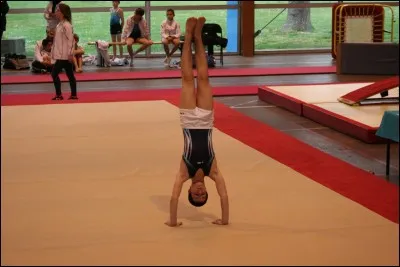 Comment s'appelle cette position ?