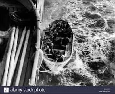 Combien d'enfants et d'adolescents se trouvaient à bord du navire ?