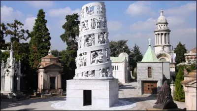 Ouvert depuis 1866, c'est un v&eacute;ritable mus&eacute;e de sculptures &agrave; ciel ouvert. Il est c&eacute;l&egrave;bre pour ses statues gigantesques dont celles de la C&egrave;ne. Il contient de multiples oeuvres d'art.