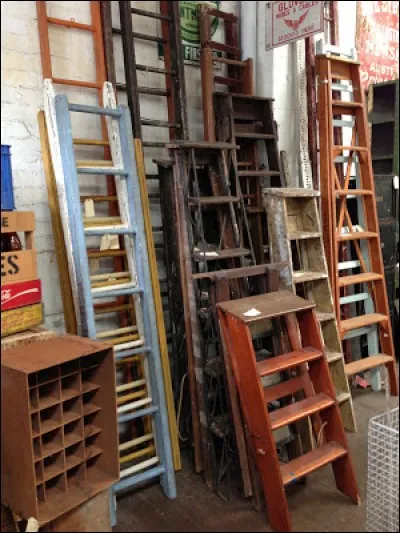 Regardez bien l'illustration ! Et choisissez pour jouer le bon complément...