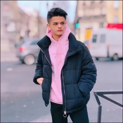 Comment appelle-t-il son pote Enzo Pebre ?