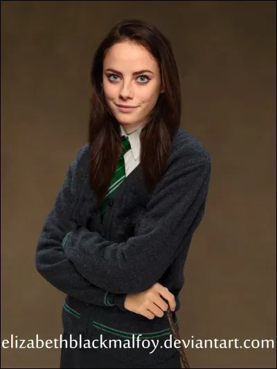 Qui prend la main d'Astoria Greengrass ?