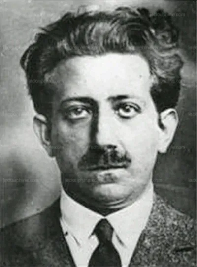 Quel événement provoqua un scandale politico-financier dans une France où le gouvernement ne parvenait pas à combattre la crise ?