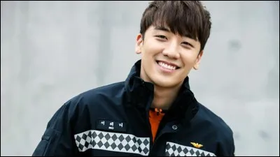 De quel groupe est-il le maknae ?