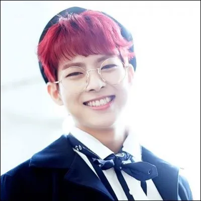 De quel groupe est-il le maknae ?