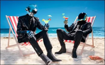 Le quatrième album du groupe français de musique électronique Daft Punk s'intitule "Read-Only Memory".