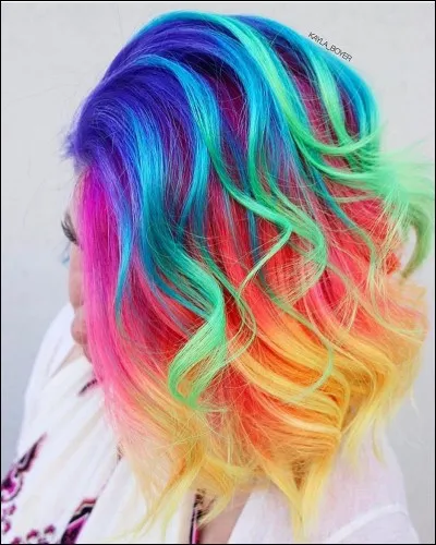 De quelle couleur aimerais-tu que tes cheveux soient ?